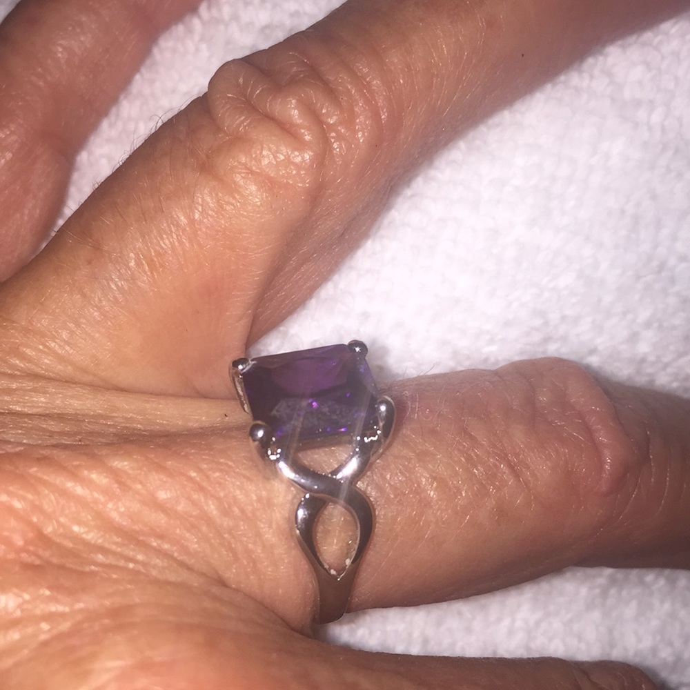 Silver ring - Picture 2 of 2
